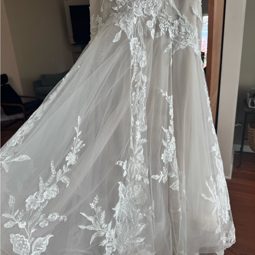 Essence of Australia wedding dress size 10 - Picture 8 of 10
